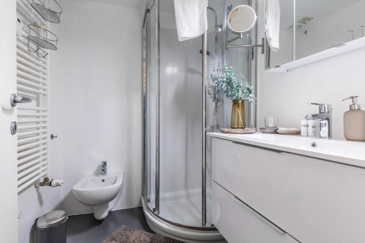 Joivy Modern Studio Near City Centre Lägenhet Milano Exteriör bild