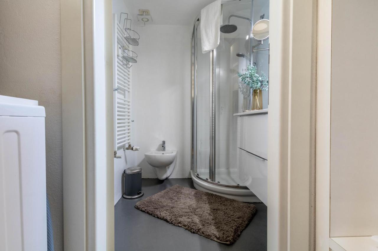 Joivy Modern Studio Near City Centre Lägenhet Milano Exteriör bild